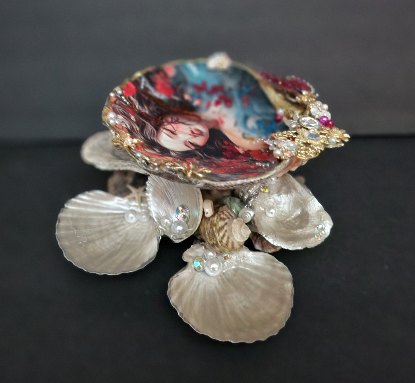Decoupage Lion Paw Sea Shell - Option 4