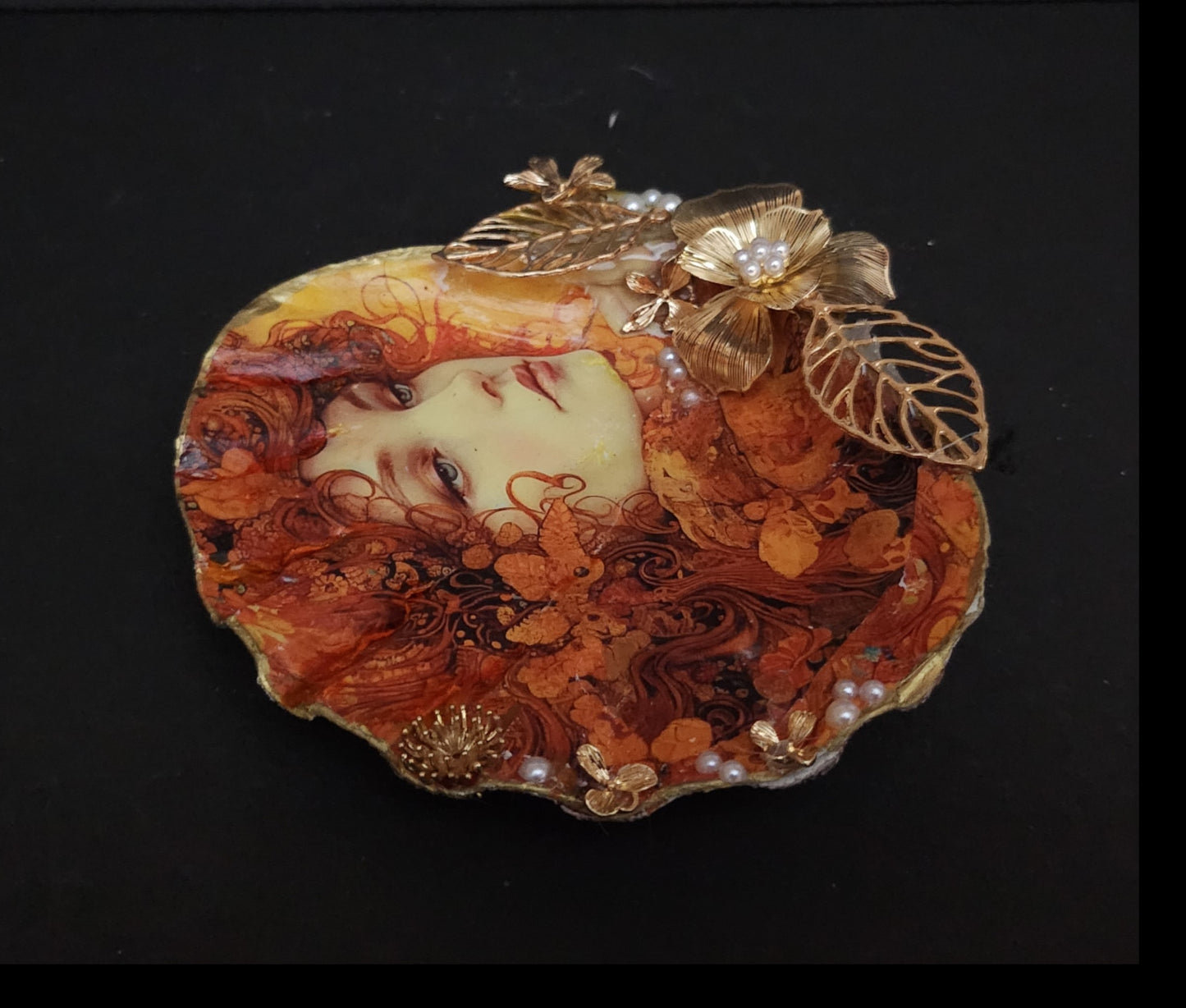Decoupage Lion Paw Sea Shell - Option 7