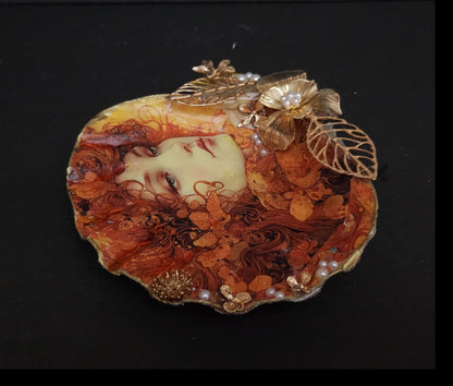 Decoupage Lion Paw Sea Shell - Option 7