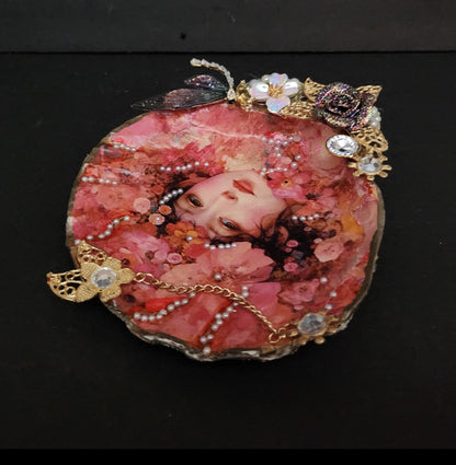 Decoupage Lion Paw Sea Shell - Option 3