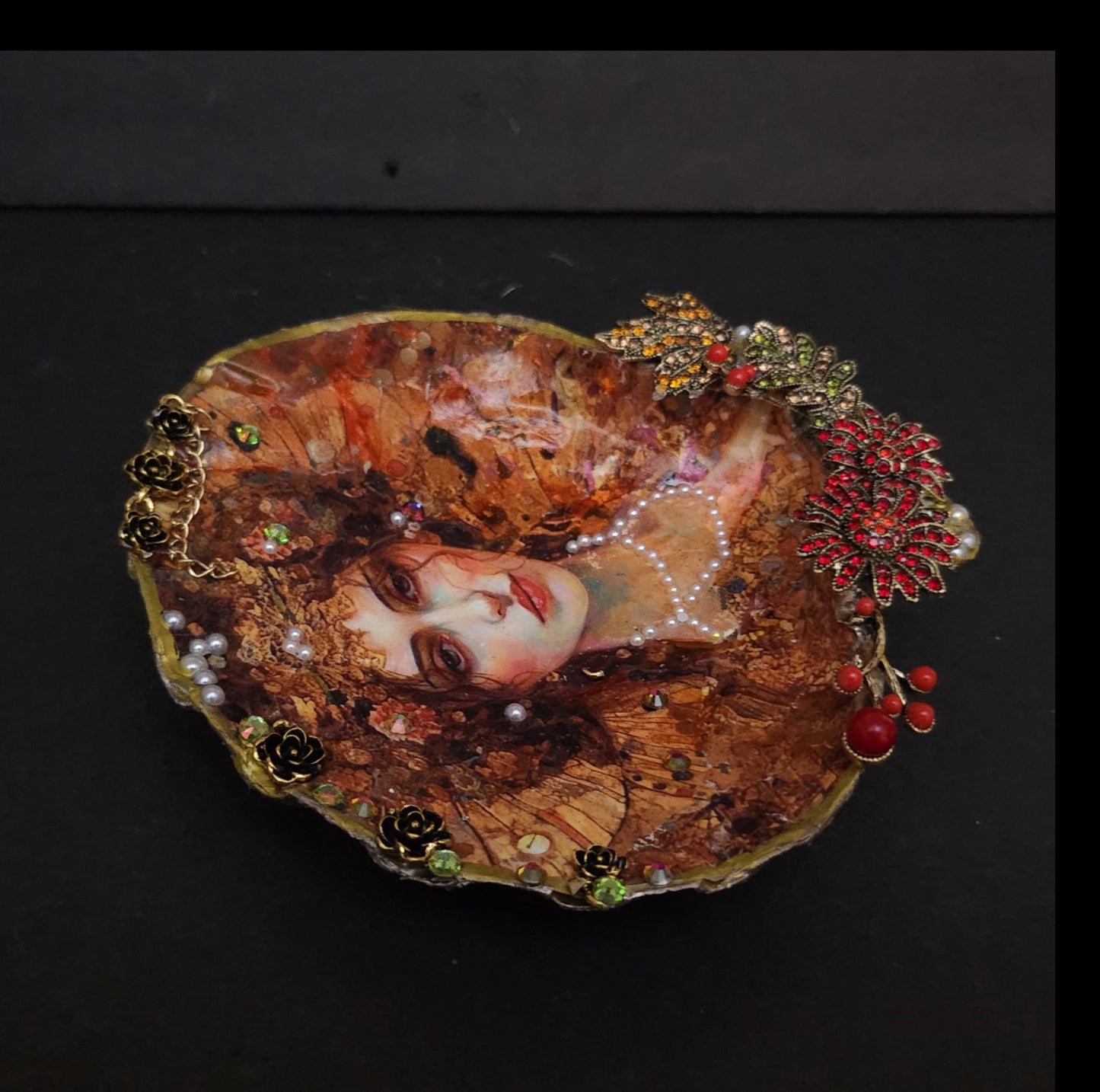 Decoupage Lion Paw Sea Shell - Option 6