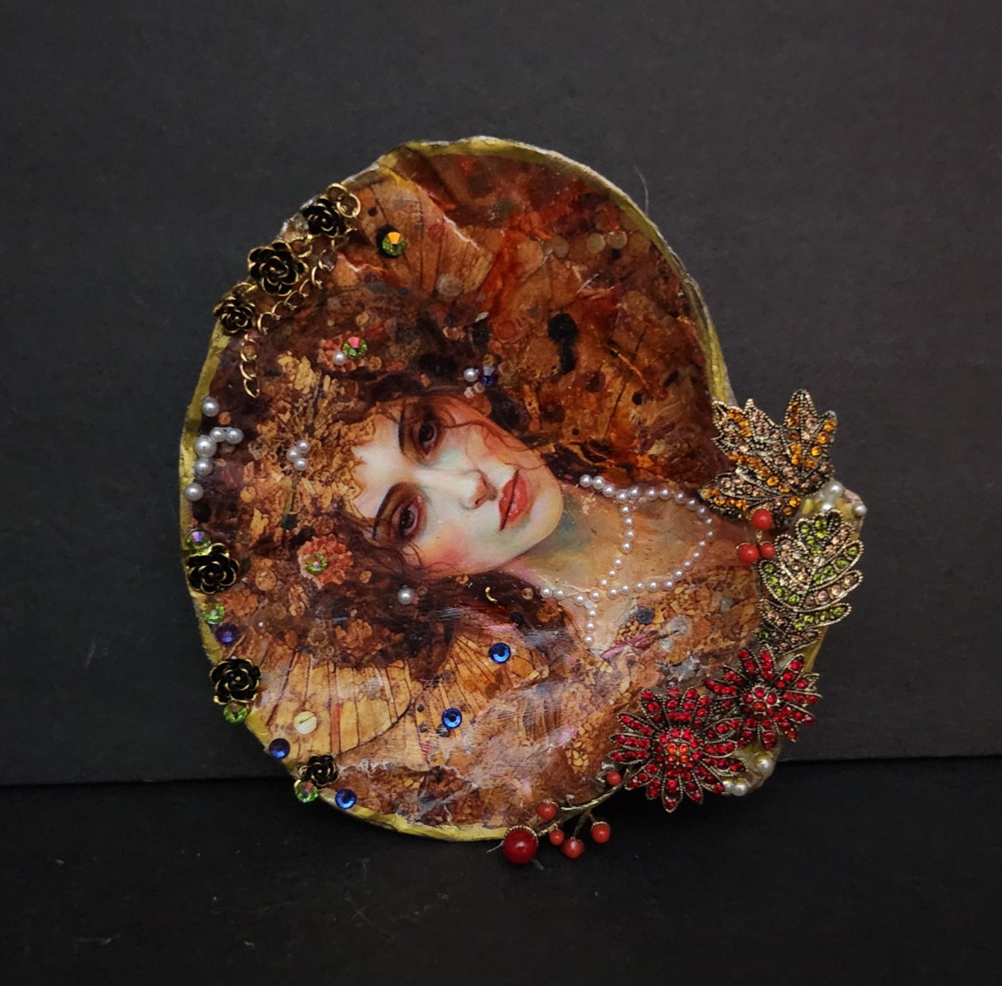 Decoupage Lion Paw Sea Shell - Option 6