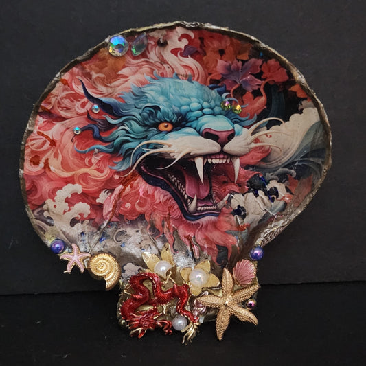 Decoupage Lion Paw Sea Shell - Option 1