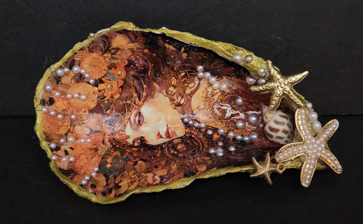 Decoupage XL Oyster Shell - Option 14