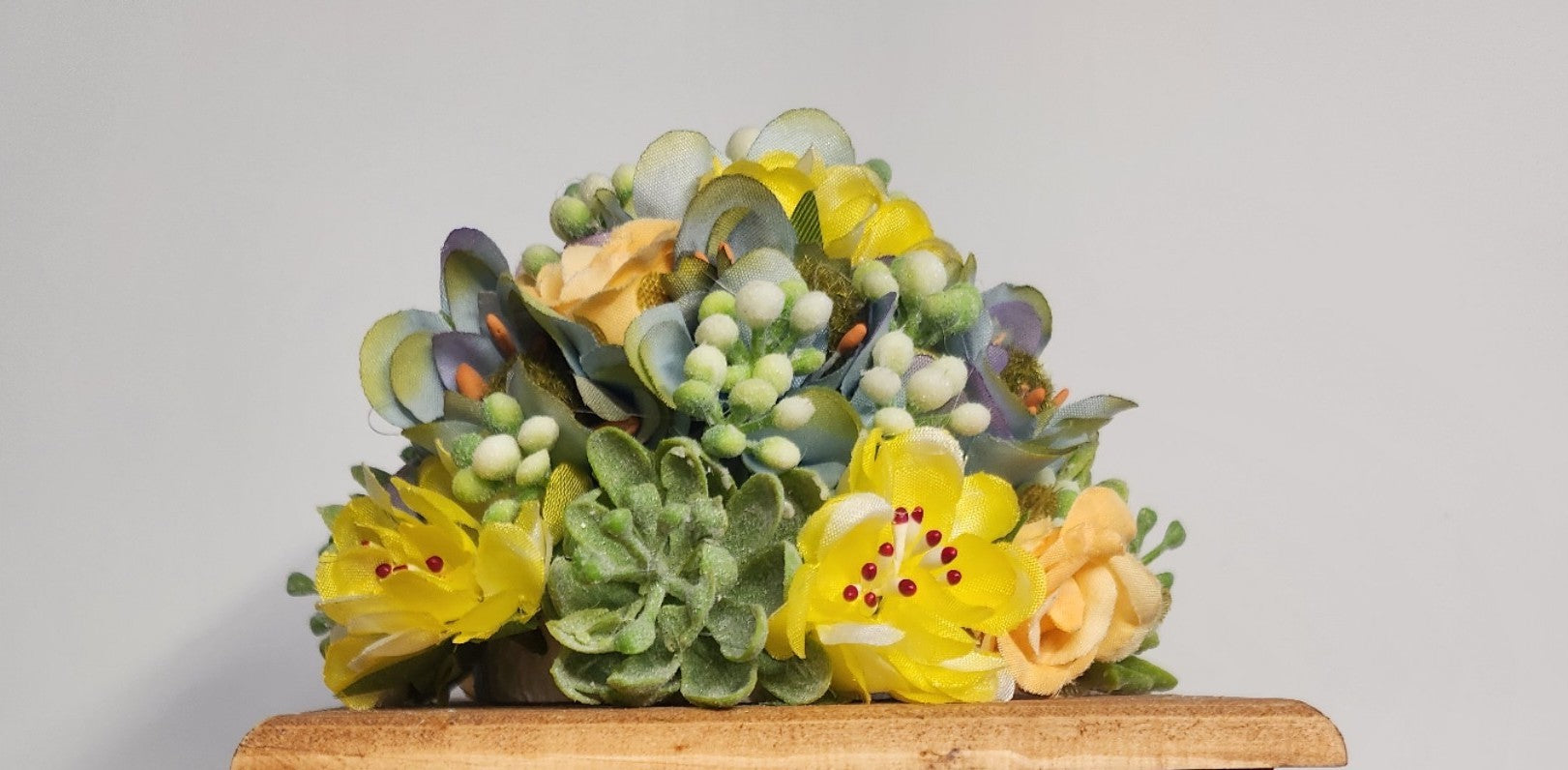 Floral Memoir Keepsake Box - Elegant Memory Storage & Decorative Piece