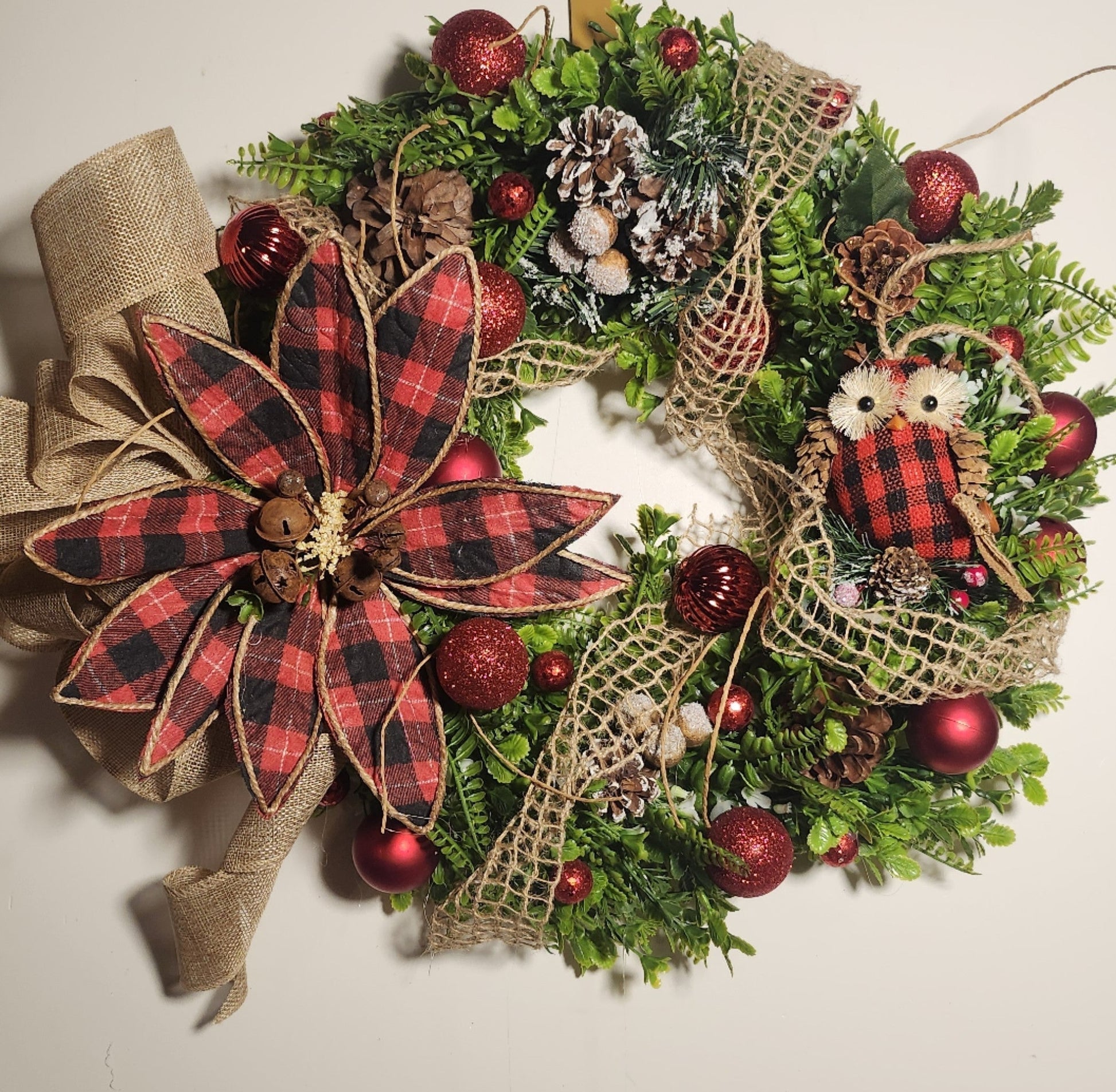 Holly & Hearth Wreath - Warm Up Your Holidays with Classic Charm